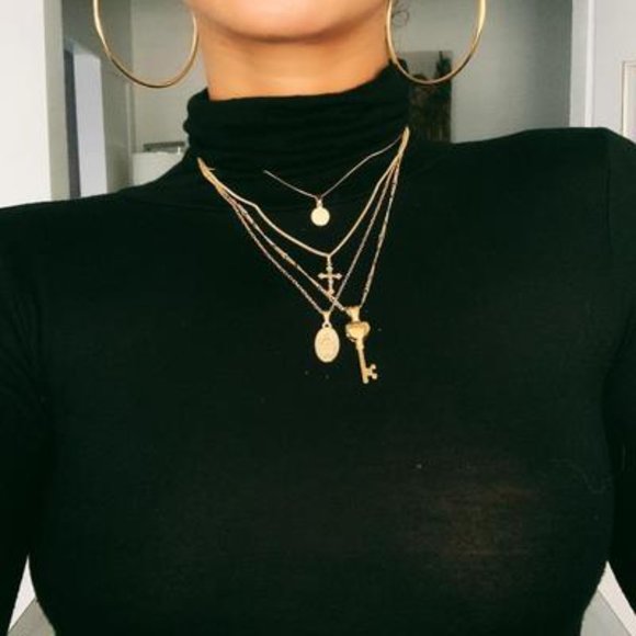 Heart Keys Saint Mary Cross Layered Necklace - Picture 4 of 9